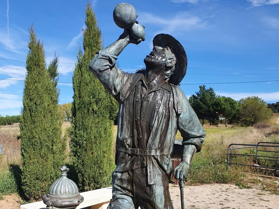 drinking-pilgrim-statue