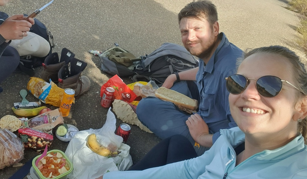 roadside-lunch-camino